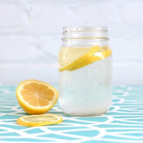 29 Benefits of Drinking lemon water en